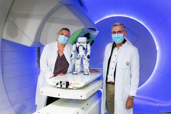 NAO Roboter Stiftung Universitätsmedizin Essen Spende PSD Bank Rhein-Ruhr